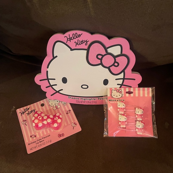 Hello Kitty Makeup and Hair Bundle BNWT!! - Picture 11 of 11